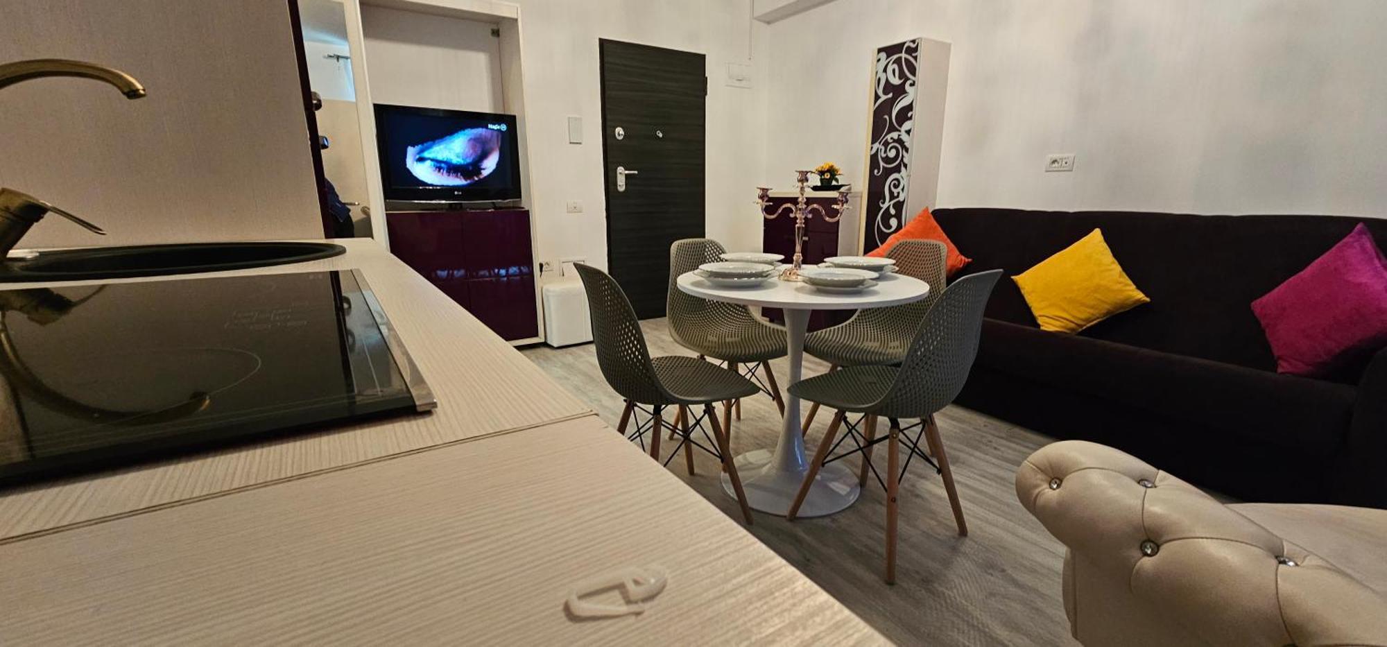 Luxury Aparthotel Promenada In Building Stefan Prima Linie La Mare Năvodari المظهر الخارجي الصورة