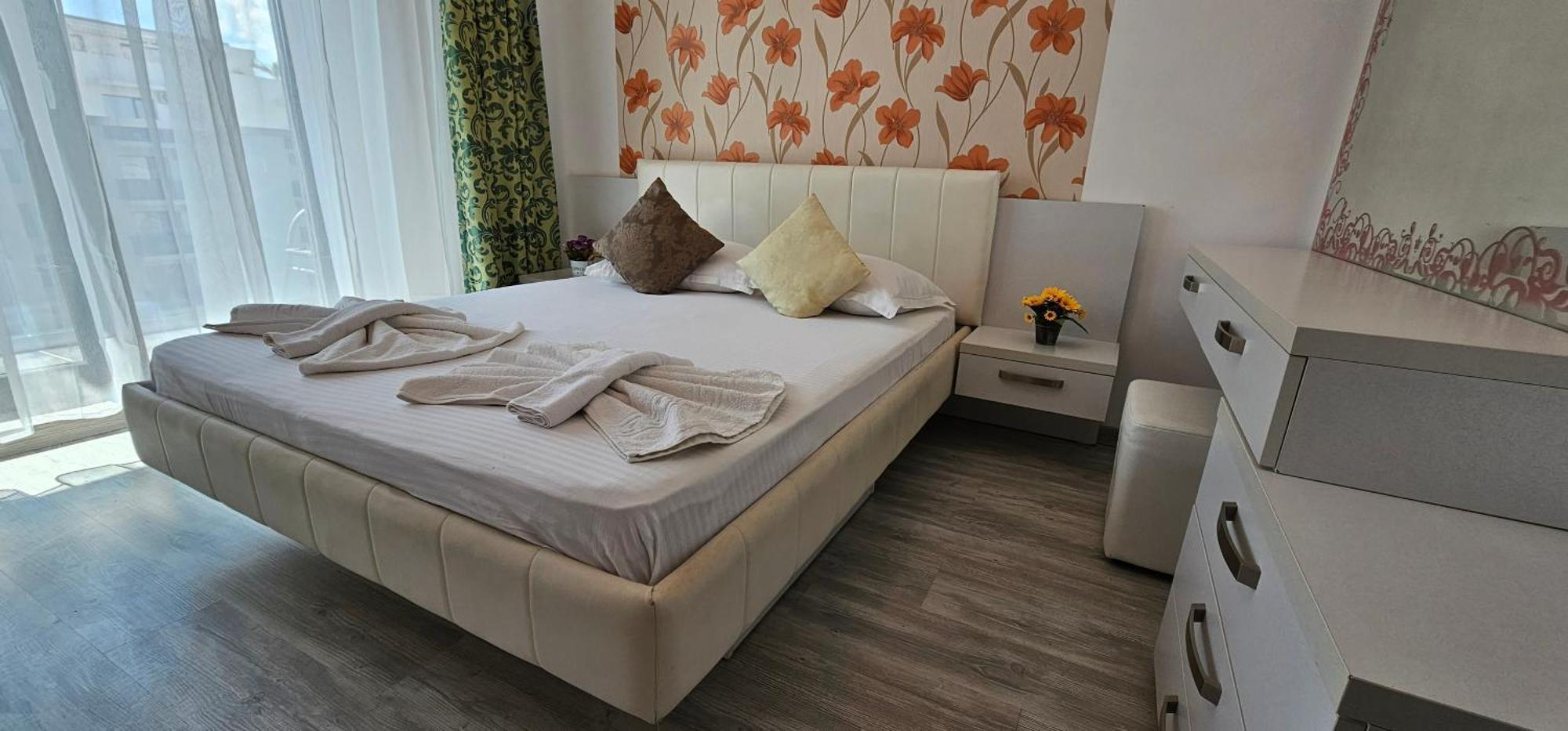 Luxury Aparthotel Promenada In Building Stefan Prima Linie La Mare Năvodari المظهر الخارجي الصورة